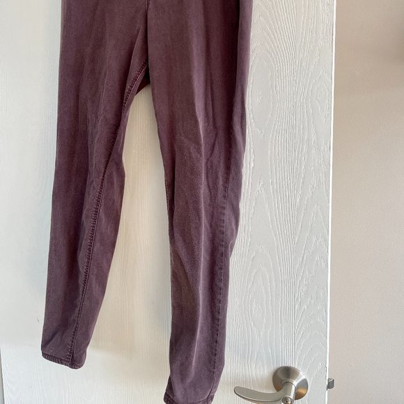 Old Navy Rockstar Super Skinny High Rise Jeans - Picture 2 of 2